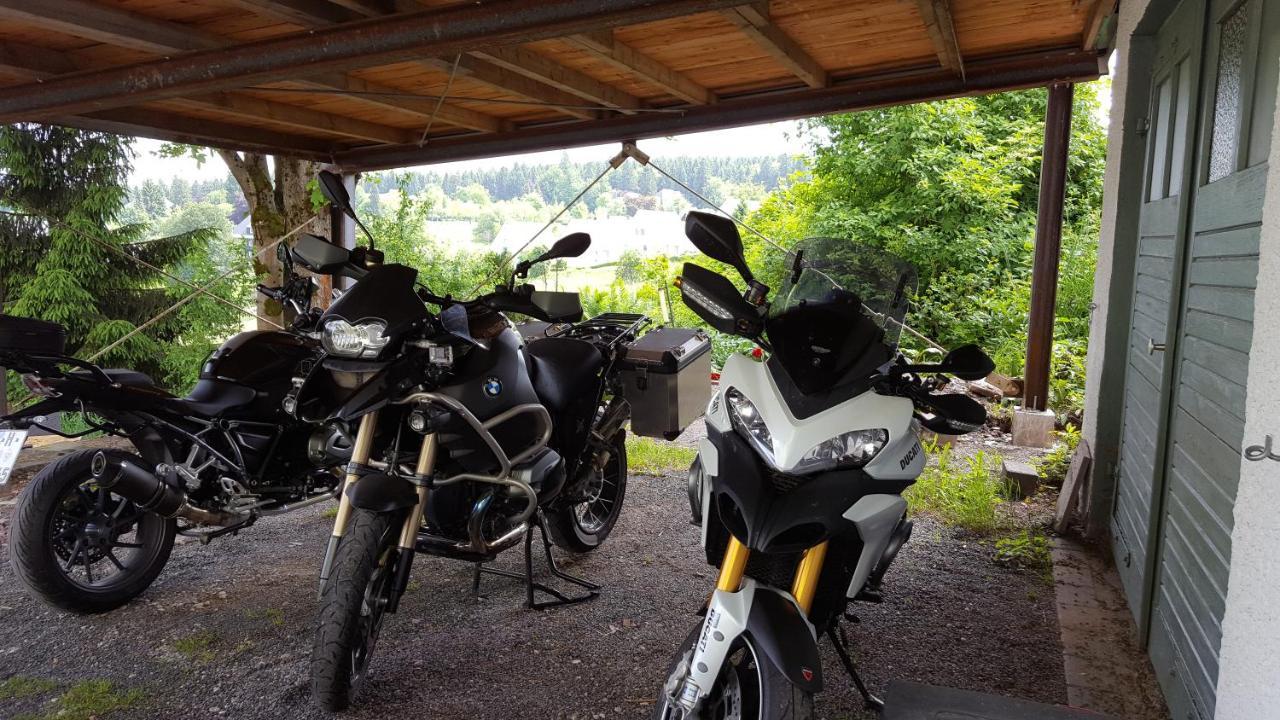Hotel Schoene Aussicht Masserberg Buitenkant foto