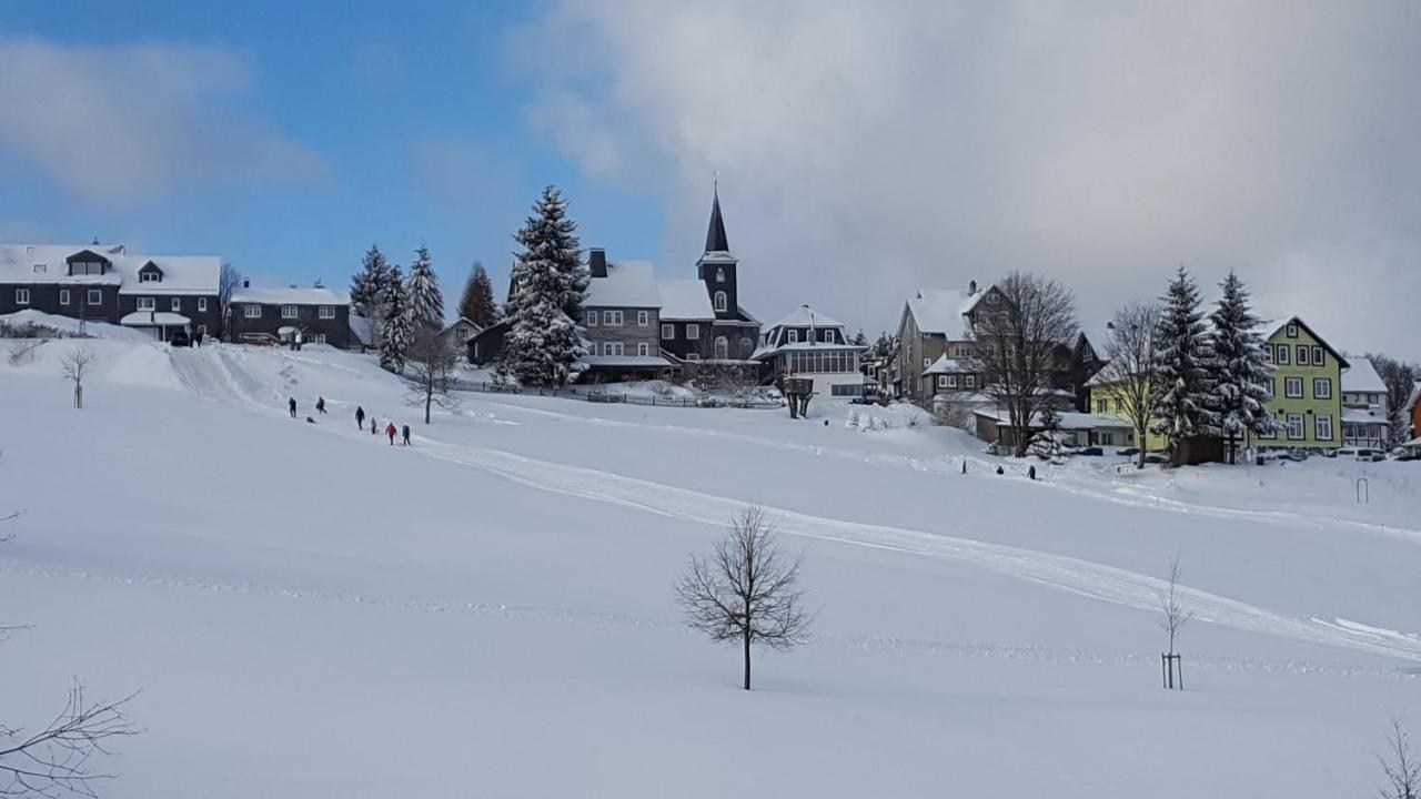 Hotel Schoene Aussicht Masserberg Buitenkant foto