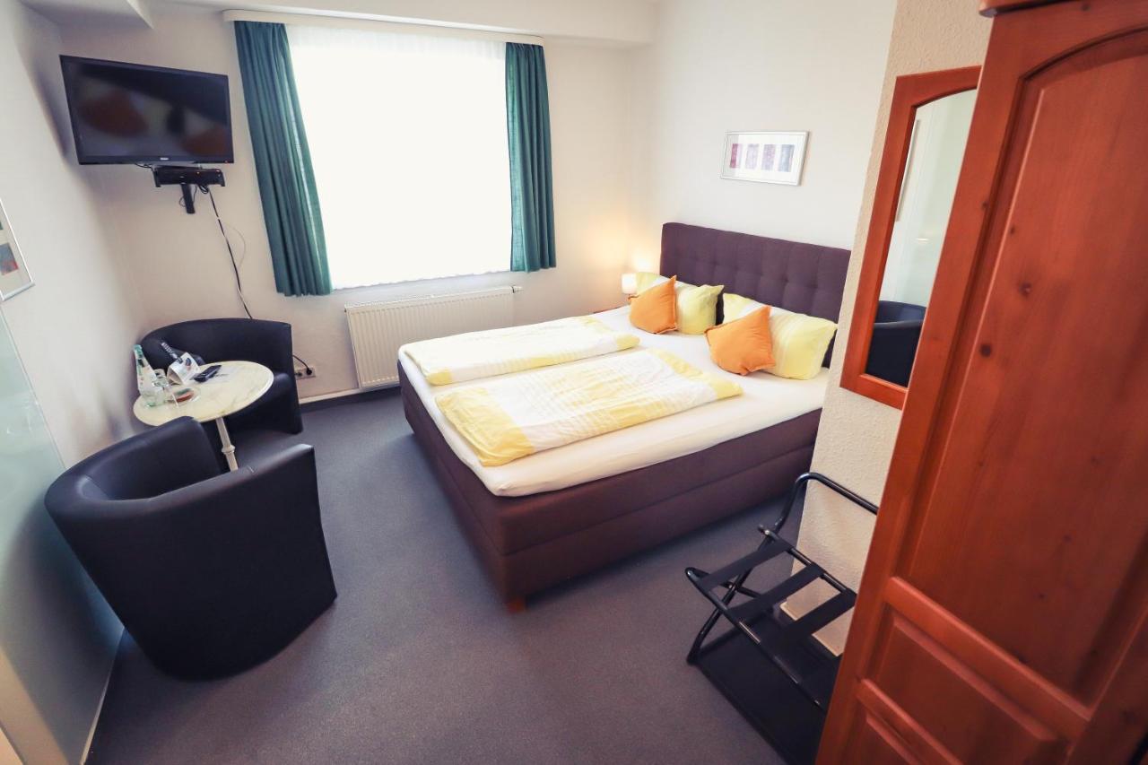 Hotel Schoene Aussicht Masserberg Buitenkant foto