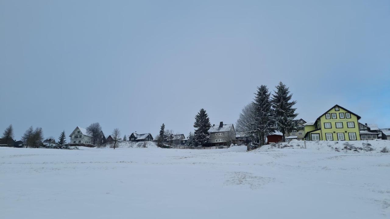 Hotel Schoene Aussicht Masserberg Buitenkant foto
