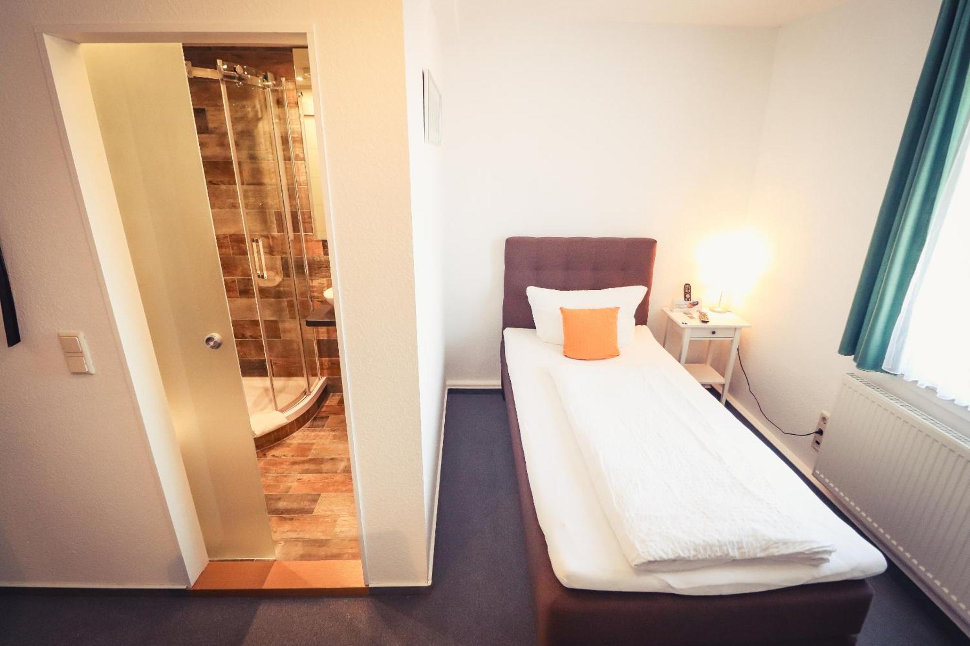 Hotel Schoene Aussicht Masserberg Kamer foto